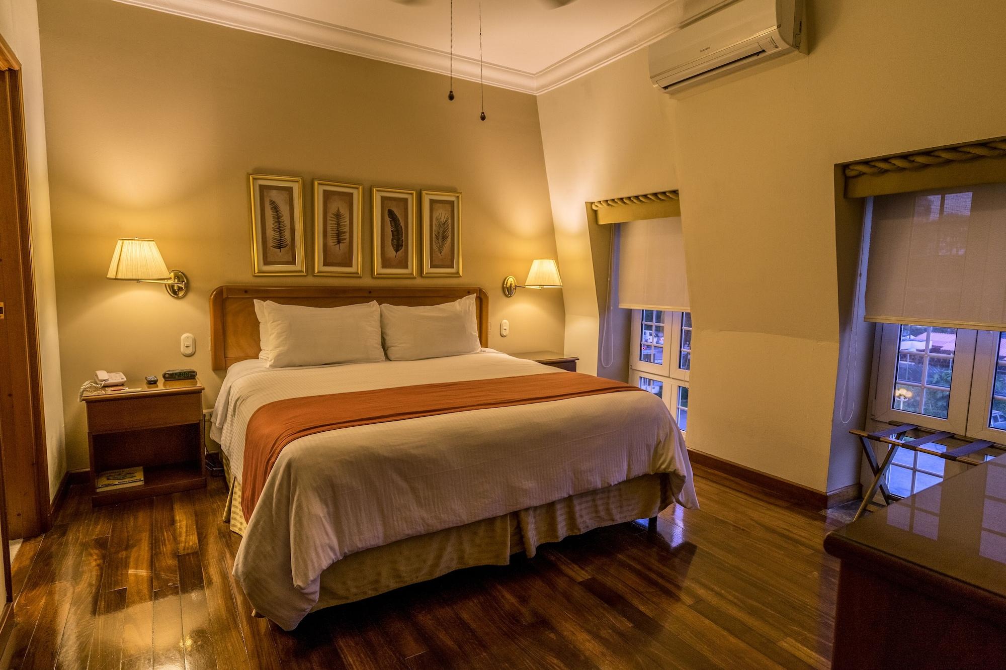 San Carlos Hotel